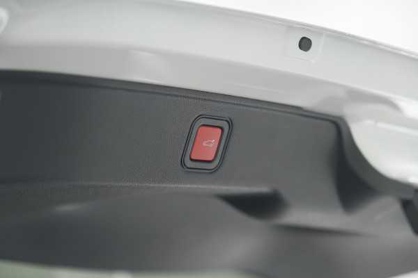 Fiat 600 1.2 Hybrid 100 DCT6 La Prima | Camera | Adaptieve Cruise Control | Dodehoekdetectie | Stoelverwarming