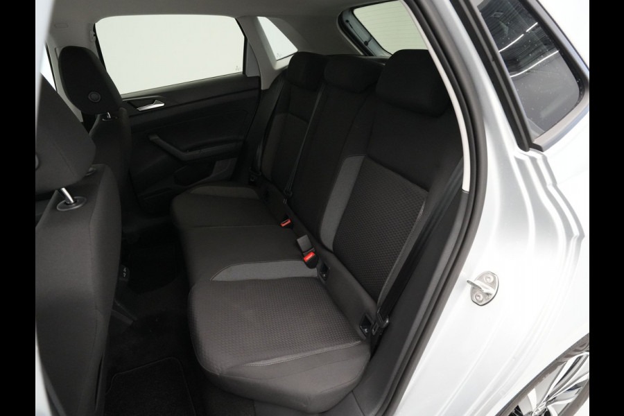 Volkswagen Polo 1.0 TSI 95pk Life Edition Navi via App Acc Pdc Camera Privacy glas Argon