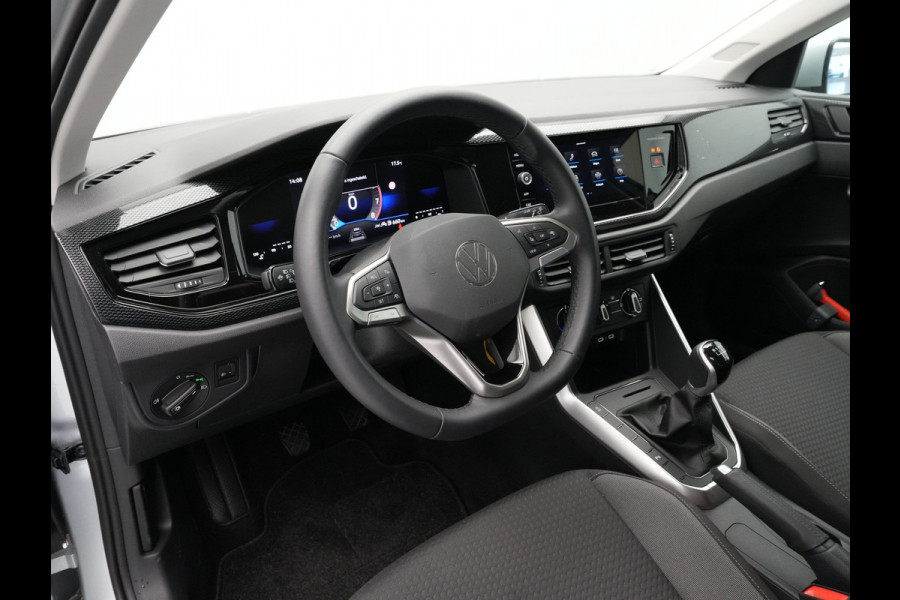 Volkswagen Polo 1.0 TSI 95pk Life Edition Navi via App Acc Pdc Camera Privacy glas Argon