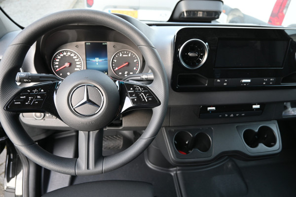Mercedes-Benz Sprinter 317 CDI L2H2 Pro 3500 kg trekhaak, LED verlichting, Geveerde stoel