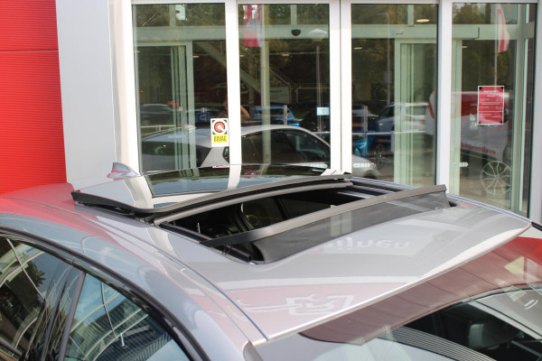 BMW 1-serie 118i 136PK INTRODUCTION EDITION M-SPORT | PANORAMISCH SCHUIF/KANTEL DAK | SHADOW LINE PAKKET | SFEER VERLICHTING | LEDEREN BEKLEDING "DAKOTA GEPERFOREERD" | ACHTERUITRIJ CAMERA | PARKEERSENSOREN VOOR EN ACHTER | ALARM | STOEL VERWARMING | DRAADLOZE APPLE CARPLAY/ANDROID AUTO | LICHTMETALEN VELGEN 17" | LANE ASSIST | DAB+ RADIO | SPORT STOELEN | WARMTE WEREND GLAS  | BMW LIVE COCKPIT PROFESSIONAL |