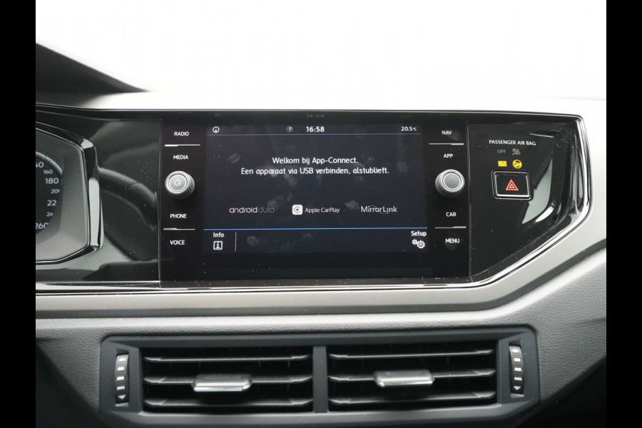 Volkswagen Polo 1.0 TSI 95pk Comfortline Navigatie Acc Carplay ARGON