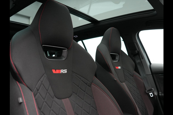 Škoda Octavia Combi 1.4 TSI RS iV Plug In Hybrid 245pk PHEV | Panodak | Apple Carplay | Sportstoelen Verwarmd | 18"L.M | Stuur Verwarmd | Navigatie | Keyless | Virtual | Sfeerverlichting | Cruise Control | DAB |