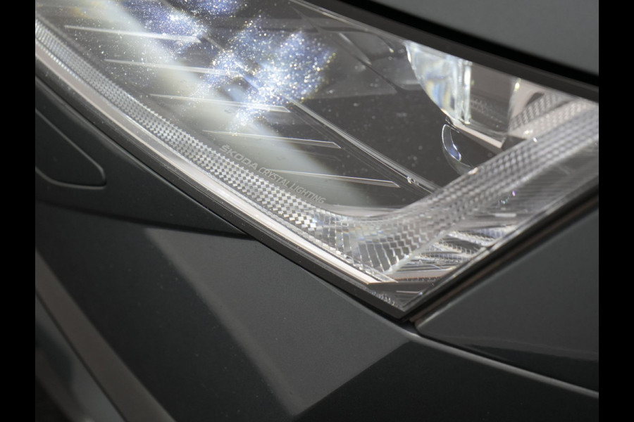 Škoda Octavia Combi 1.4 TSI RS iV Plug In Hybrid 245pk PHEV | Panodak | Apple Carplay | Sportstoelen Verwarmd | 18"L.M | Stuur Verwarmd | Navigatie | Keyless | Virtual | Sfeerverlichting | Cruise Control | DAB |
