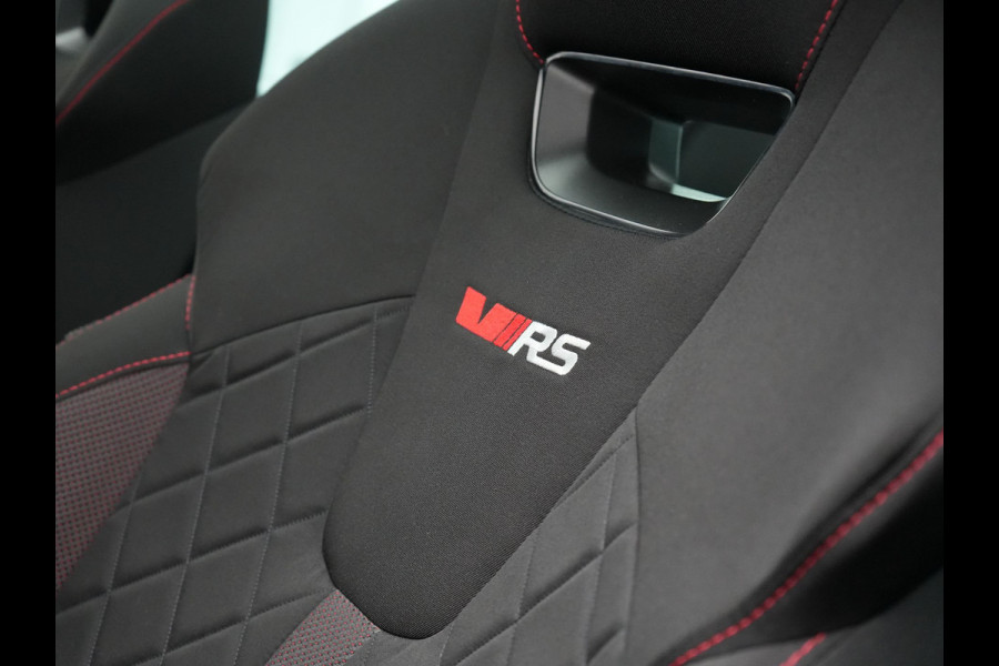 Škoda Octavia Combi 1.4 TSI RS iV Plug In Hybrid 245pk PHEV | Panodak | Apple Carplay | Sportstoelen Verwarmd | 18"L.M | Stuur Verwarmd | Navigatie | Keyless | Virtual | Sfeerverlichting | Cruise Control | DAB |