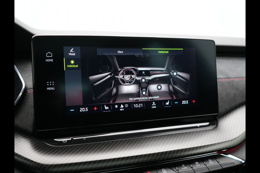 Škoda Octavia Combi 1.4 TSI RS iV Plug In Hybrid 245pk PHEV | Panodak | Apple Carplay | Sportstoelen Verwarmd | 18"L.M | Stuur Verwarmd | Navigatie | Keyless | Virtual | Sfeerverlichting | Cruise Control | DAB |