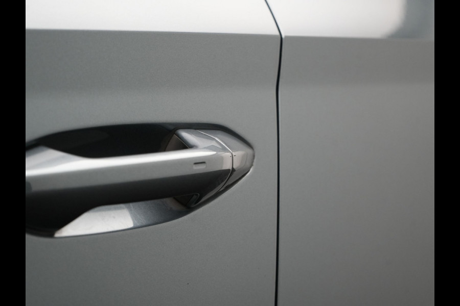 Škoda Octavia Combi 1.4 TSI RS iV Plug In Hybrid 245pk PHEV | Panodak | Apple Carplay | Sportstoelen Verwarmd | 18"L.M | Stuur Verwarmd | Navigatie | Keyless | Virtual | Sfeerverlichting | Cruise Control | DAB |