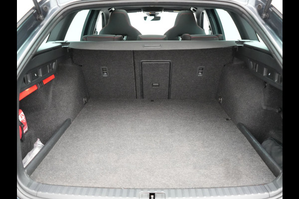 Škoda Octavia Combi 1.4 TSI RS iV Plug In Hybrid 245pk PHEV | Panodak | Apple Carplay | Sportstoelen Verwarmd | 18"L.M | Stuur Verwarmd | Navigatie | Keyless | Virtual | Sfeerverlichting | Cruise Control | DAB |