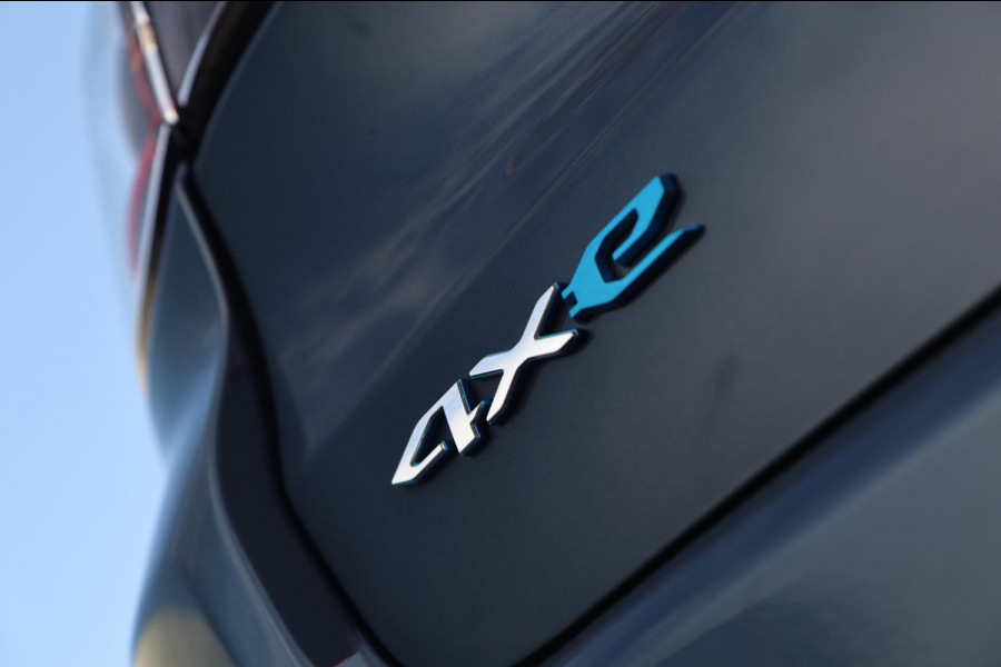 Jeep Compass 4xe 240 Limited / PANODAK / CAMERA / FACELIFT / CARPLAY