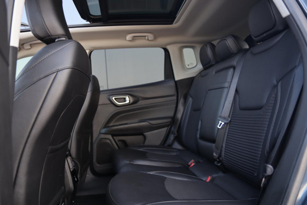 Jeep Compass 4xe 240 Limited / PANODAK / CAMERA / FACELIFT / CARPLAY