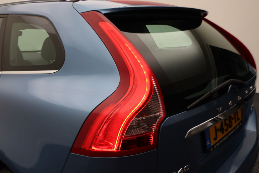 Volvo XC60 2.0 D4 FWD R-Design