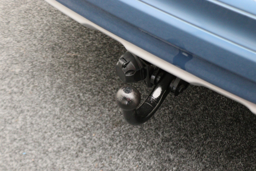 Volvo XC60 2.0 D4 FWD R-Design