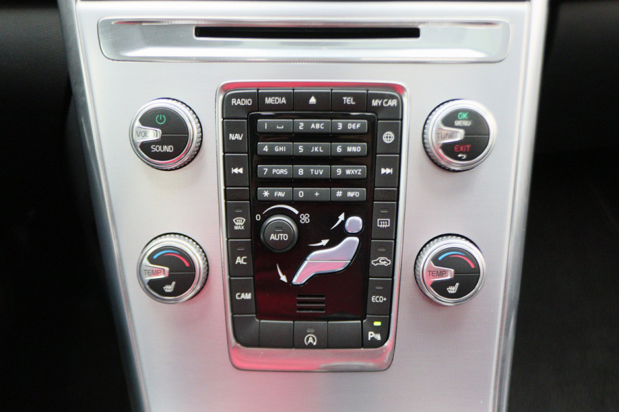 Volvo XC60 2.0 D4 FWD R-Design