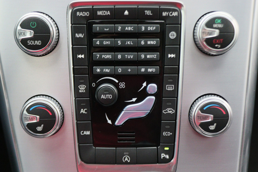 Volvo XC60 2.0 D4 FWD R-Design