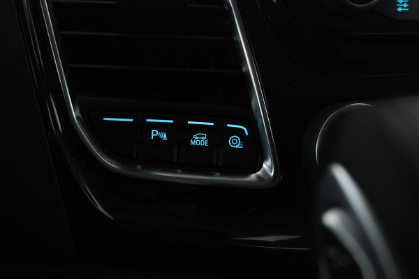 Ford Transit Custom 320 2.0 TDCI L2H1 Limited DC 170Pk, 5 Pers. Leer, 2x schuifdeur