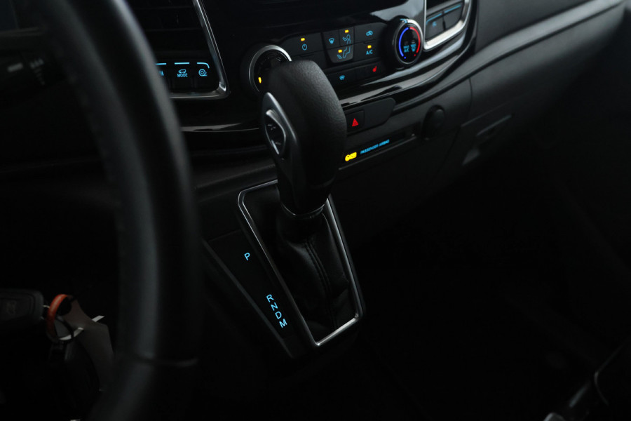 Ford Transit Custom 320 2.0 TDCI L2H1 Limited DC 170Pk, 5 Pers. Leer, 2x schuifdeur