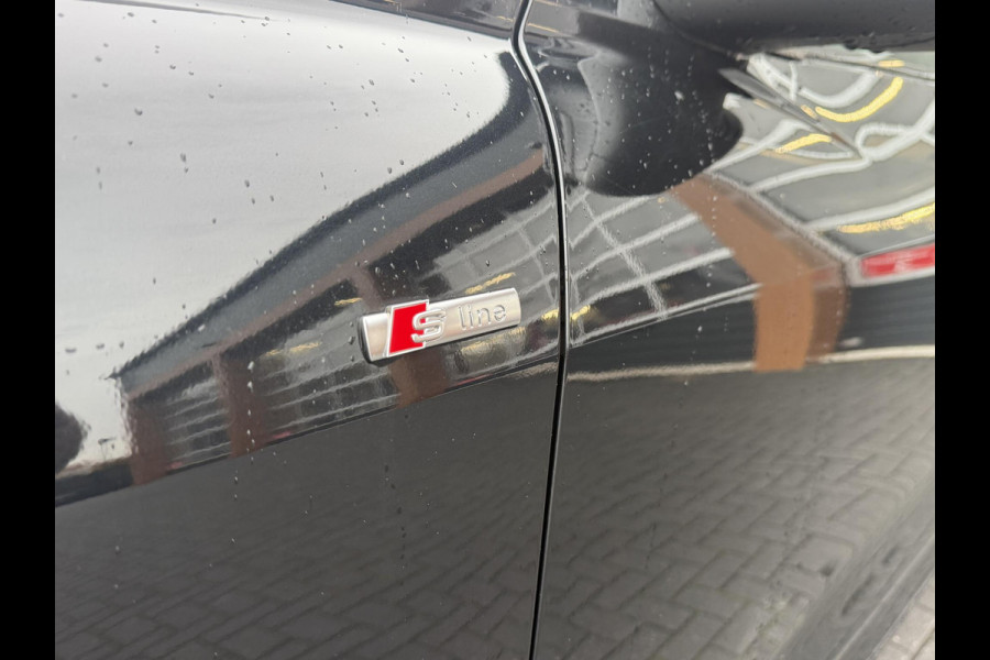 Audi Q4 e-tron 40 Launch edition S Competition 77 kWh | 2X S-Line | Panoramadak | Camera | Sonos |