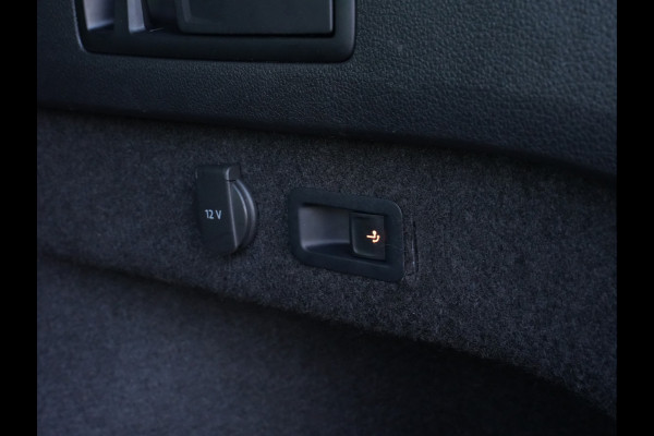 Volkswagen Passat Variant 1.5 TSI Business | Navigatie | Travel Assist | ACC | Climate Control | Android/Apple Carplay