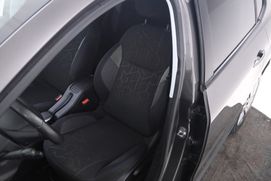 Peugeot 2008 1.2 PureTech Active Navigatie, Led, Climate .