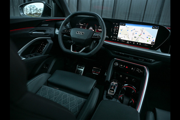 Audi Q5 Sportback 2.0 TFSI 368 PK E-HYBRID QUATTRO S EDITION COMPETITION | AMBIANCE INTERIEUR | TECH PRO PAKKET | HEAD-UP | STOEL- EN ST