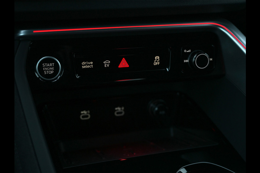 Audi Q5 Sportback 2.0 TFSI 368 PK E-HYBRID QUATTRO S EDITION COMPETITION | AMBIANCE INTERIEUR | TECH PRO PAKKET | HEAD-UP | STOEL- EN ST