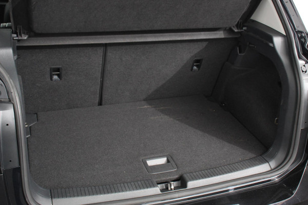 Volkswagen T-Cross 1.0 TSI 110pk DSG Life | Navigatie | Apple Carplay/Android Auto | Adaptive Cruise Control | Camera | Parkeersensoren | Stoelverwarming | Climatronic | Lane Assist