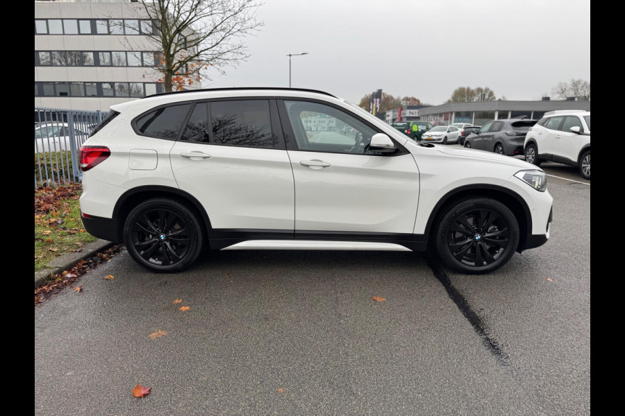 BMW X1 XDrive25e Executive AUT Camera Led Stoelver. Trekhaak