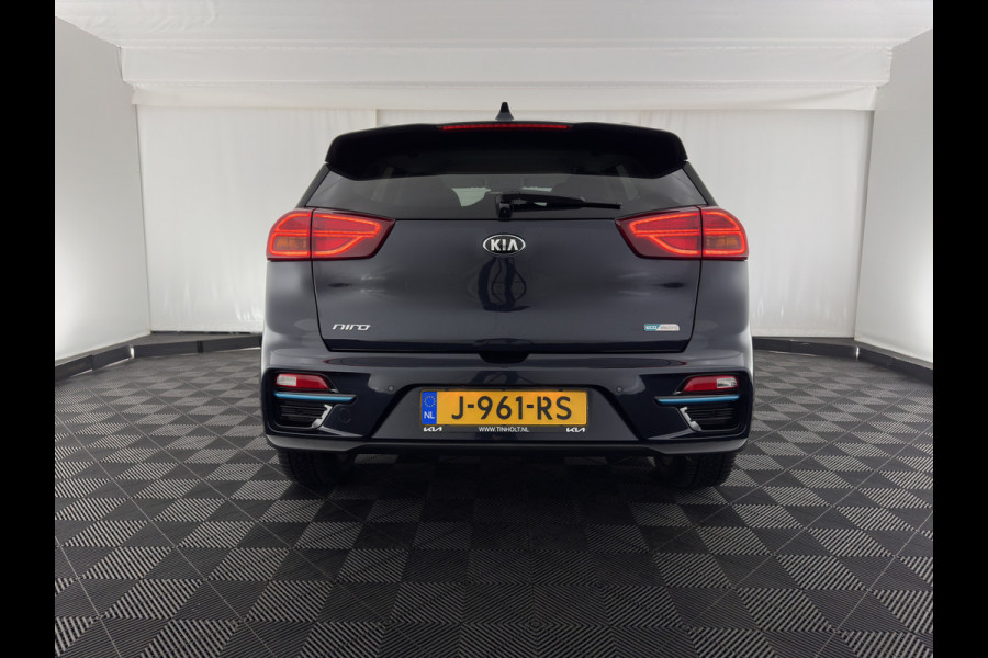 Kia e-Niro ExecutiveLine 64 kWh {SOH-89%}[ 3-Fase ] (INCL-BTW) Aut. *LUXURY-LEATHER | JBL-AUDIO | FULL-LED | NAVI-FULLMAP | DAB | ADAPTIVE-CRUISE | CAMERA | MEMORY-PACK | LANE-ASSIST | CCS-FASTLOADER | KEYLESS | DIGI-COCKPIT | 17"ALU*