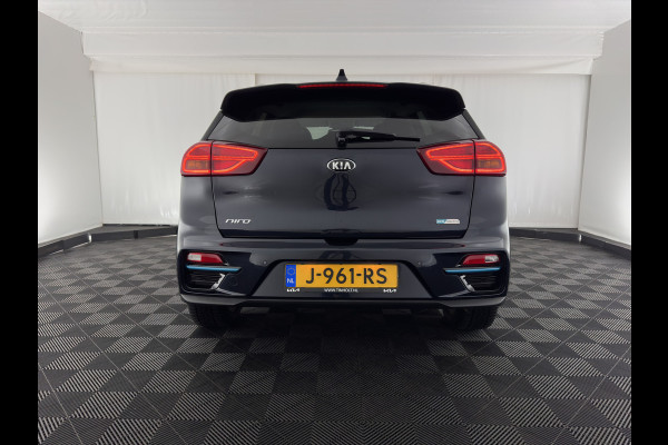 Kia e-Niro ExecutiveLine 64 kWh {SOH-89%}[ 3-Fase ] (INCL-BTW) Aut. *LUXURY-LEATHER | JBL-AUDIO | FULL-LED | NAVI-FULLMAP | DAB | ADAPTIVE-CRUISE | CAMERA | MEMORY-PACK | LANE-ASSIST | CCS-FASTLOADER | KEYLESS | DIGI-COCKPIT | 17"ALU*
