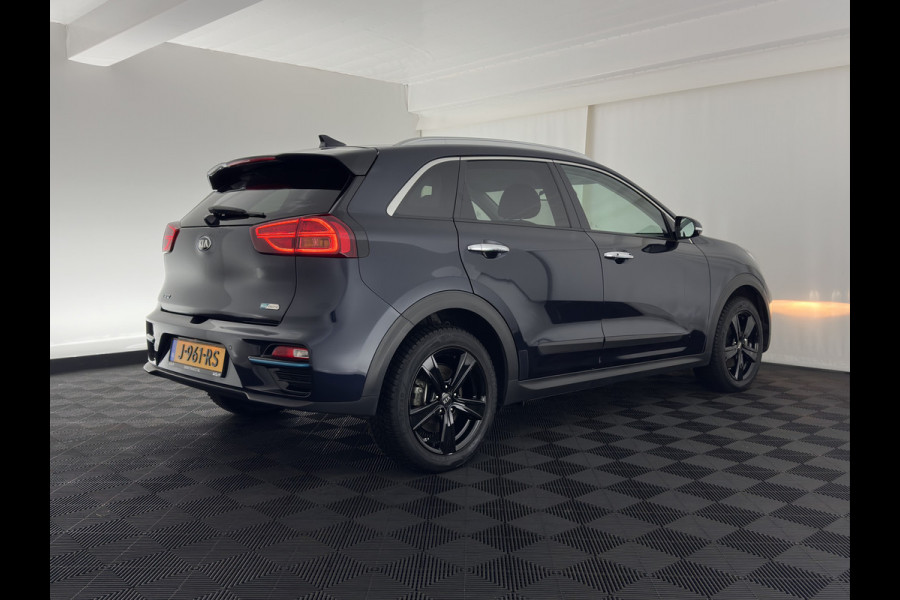 Kia e-Niro ExecutiveLine 64 kWh {SOH-89%}[ 3-Fase ] (INCL-BTW) Aut. *LUXURY-LEATHER | JBL-AUDIO | FULL-LED | NAVI-FULLMAP | DAB | ADAPTIVE-CRUISE | CAMERA | MEMORY-PACK | LANE-ASSIST | CCS-FASTLOADER | KEYLESS | DIGI-COCKPIT | 17"ALU*
