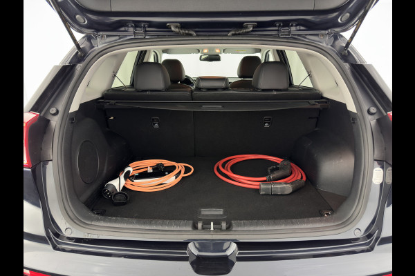 Kia e-Niro ExecutiveLine 64 kWh {SOH-89%}[ 3-Fase ] (INCL-BTW) Aut. *LUXURY-LEATHER | JBL-AUDIO | FULL-LED | NAVI-FULLMAP | DAB | ADAPTIVE-CRUISE | CAMERA | MEMORY-PACK | LANE-ASSIST | CCS-FASTLOADER | KEYLESS | DIGI-COCKPIT | 17"ALU*