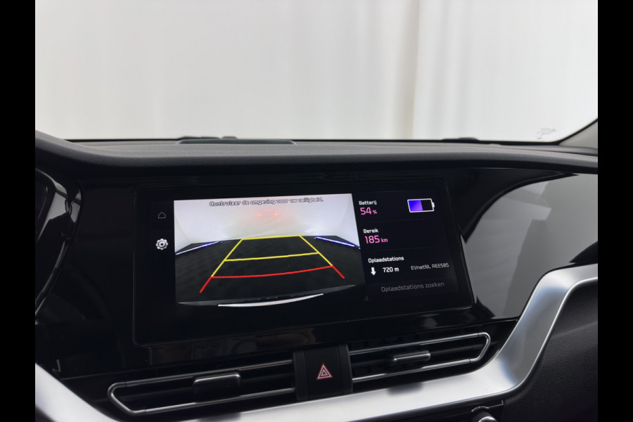 Kia e-Niro ExecutiveLine 64 kWh {SOH-89%}[ 3-Fase ] (INCL-BTW) Aut. *LUXURY-LEATHER | JBL-AUDIO | FULL-LED | NAVI-FULLMAP | DAB | ADAPTIVE-CRUISE | CAMERA | MEMORY-PACK | LANE-ASSIST | CCS-FASTLOADER | KEYLESS | DIGI-COCKPIT | 17"ALU*