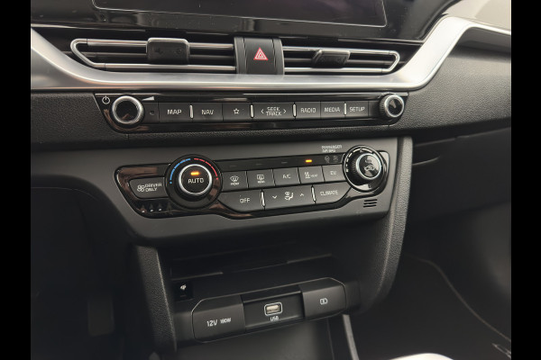 Kia e-Niro ExecutiveLine 64 kWh {SOH-89%}[ 3-Fase ] (INCL-BTW) Aut. *LUXURY-LEATHER | JBL-AUDIO | FULL-LED | NAVI-FULLMAP | DAB | ADAPTIVE-CRUISE | CAMERA | MEMORY-PACK | LANE-ASSIST | CCS-FASTLOADER | KEYLESS | DIGI-COCKPIT | 17"ALU*