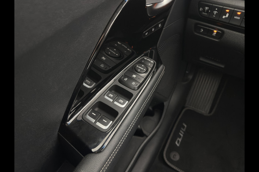 Kia e-Niro ExecutiveLine 64 kWh {SOH-89%}[ 3-Fase ] (INCL-BTW) Aut. *LUXURY-LEATHER | JBL-AUDIO | FULL-LED | NAVI-FULLMAP | DAB | ADAPTIVE-CRUISE | CAMERA | MEMORY-PACK | LANE-ASSIST | CCS-FASTLOADER | KEYLESS | DIGI-COCKPIT | 17"ALU*