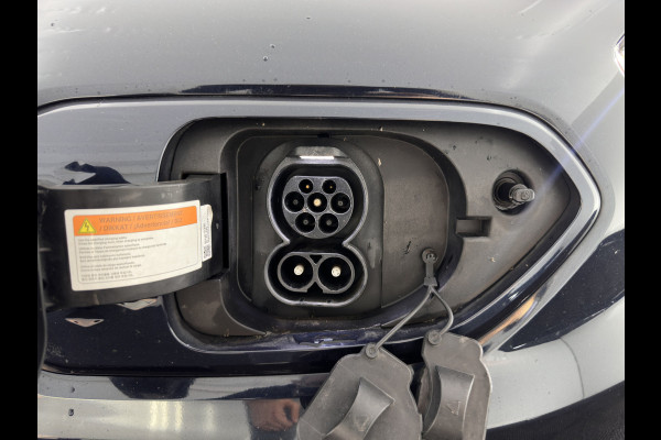 Kia e-Niro ExecutiveLine 64 kWh {SOH-89%}[ 3-Fase ] (INCL-BTW) Aut. *LUXURY-LEATHER | JBL-AUDIO | FULL-LED | NAVI-FULLMAP | DAB | ADAPTIVE-CRUISE | CAMERA | MEMORY-PACK | LANE-ASSIST | CCS-FASTLOADER | KEYLESS | DIGI-COCKPIT | 17"ALU*