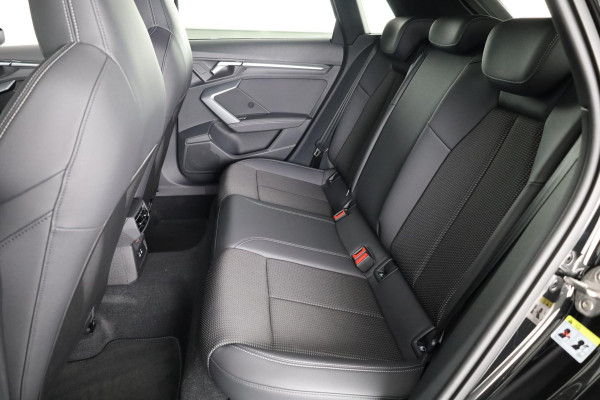 Audi A3 Sportback 40 TFSI e S edition 204pk | Verlengde garantie | Parkeercamera | Adaptieve cruise controle | Optiek pakket zwart Plus | Extra getint glas