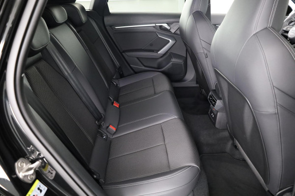Audi A3 Sportback 40 TFSI e S edition 204pk | Verlengde garantie | Parkeercamera | Adaptieve cruise controle | Optiek pakket zwart Plus | Extra getint glas