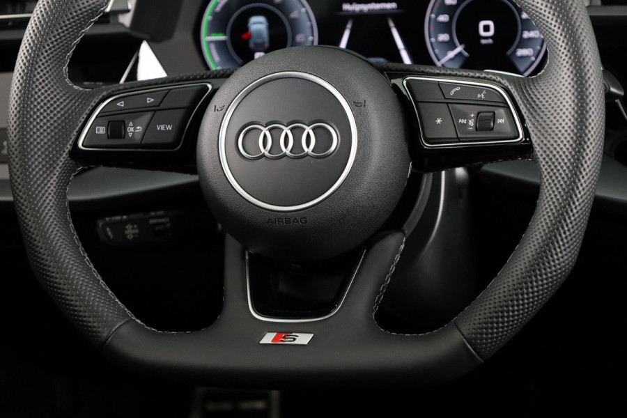 Audi A3 Sportback 40 TFSI e S edition 204pk | Verlengde garantie | Parkeercamera | Adaptieve cruise controle | Optiek pakket zwart Plus | Extra getint glas