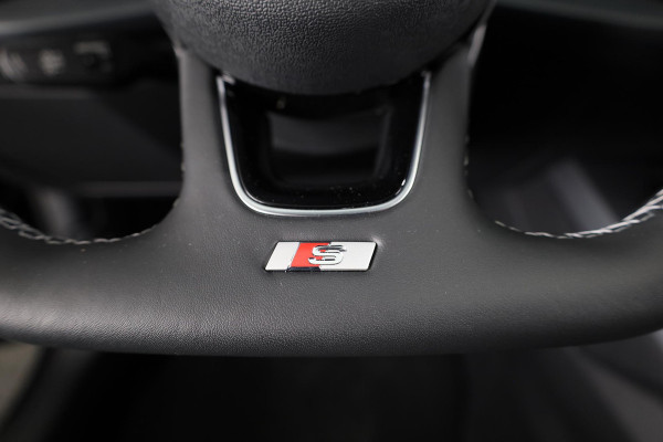 Audi A3 Sportback 40 TFSI e S edition 204pk | Verlengde garantie | Parkeercamera | Adaptieve cruise controle | Optiek pakket zwart Plus | Extra getint glas