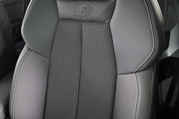 Audi A3 Sportback 40 TFSI e S edition 204pk | Verlengde garantie | Parkeercamera | Adaptieve cruise controle | Optiek pakket zwart Plus | Extra getint glas