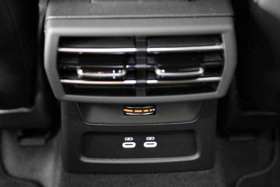 Audi A3 Sportback 40 TFSI e S edition 204pk | Verlengde garantie | Parkeercamera | Adaptieve cruise controle | Optiek pakket zwart Plus | Extra getint glas