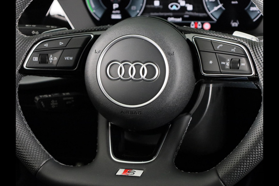 Audi A3 Sportback 40 TFSI e S edition 204pk | Verlengde garantie | Parkeercamera | Adaptieve cruise controle | Optiek pakket zwart Plus | Extra getint glas