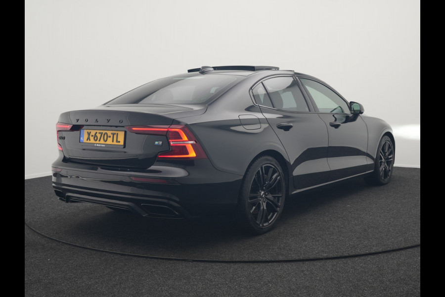 Volvo S60 Recharge T8 AWD R-Design Plug in Hybrid 391pk Black Dealer O.H PHEV | Schuifdak | Bowers & Wilkins | Head Up | Adaptive Cruise | 360 Camera | Luxe Lederen Sportstoelen Massage & Memory | 19"L.M | Keyless | Navigatie |