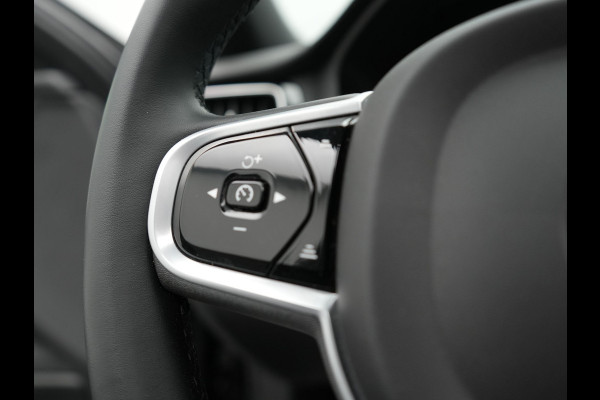 Volvo S60 Recharge T8 AWD R-Design Plug in Hybrid 391pk Black Dealer O.H PHEV | Schuifdak | Bowers & Wilkins | Head Up | Adaptive Cruise | 360 Camera | Luxe Lederen Sportstoelen Massage & Memory | 19"L.M | Keyless | Navigatie |