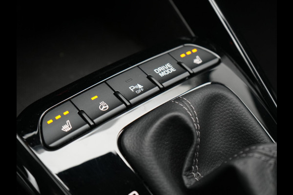 Kia Stonic 1.0 T-GDi MHEV DynamicLine 101pk Dealer O.H. | Apple Carplay | Stoelen & Stuur Verwarmd | Cruise Control | DAB | Pilot Assist |