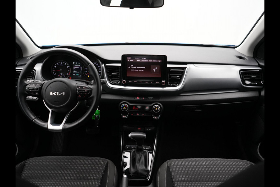 Kia Stonic 1.0 T-GDi MHEV DynamicLine 101pk Dealer O.H. | Apple Carplay | Stoelen & Stuur Verwarmd | Cruise Control | DAB | Pilot Assist |