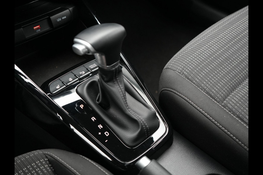 Kia Stonic 1.0 T-GDi MHEV DynamicLine 101pk Dealer O.H. | Apple Carplay | Stoelen & Stuur Verwarmd | Cruise Control | DAB | Pilot Assist |