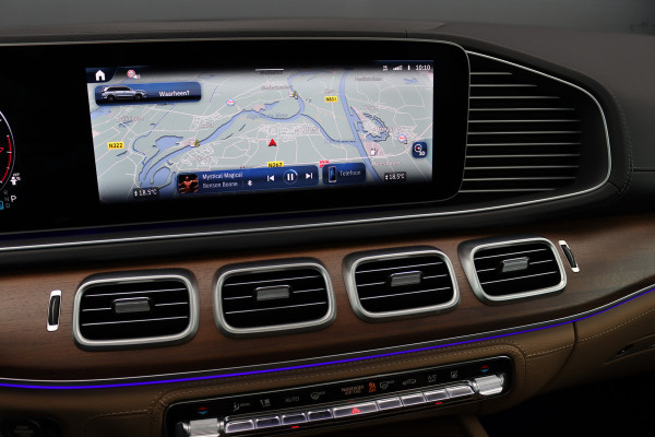 Mercedes-Benz GLS 580 V8 4MATIC AMG Line | Facelift | Airmatic | Panoramadak | Massage | Stoelventilatie | Memory | Burmester High End | HUD | Surround Camera | Trekhaak | Soft-Close | Vlakkenverwarming |