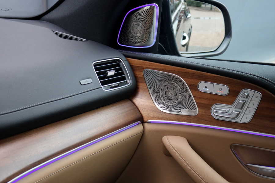 Mercedes-Benz GLS 580 V8 4MATIC AMG Line | Facelift | Airmatic | Panoramadak | Massage | Stoelventilatie | Memory | Burmester High End | HUD | Surround Camera | Trekhaak | Soft-Close | Vlakkenverwarming |