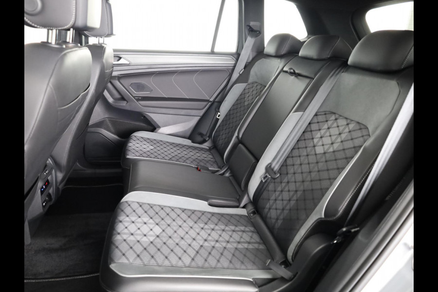 Volkswagen Tiguan Allspace 1.5 TSI R-Line Business 150PK | Automaat (DSG) | Wegklapbare trekhaak | Panoramadak